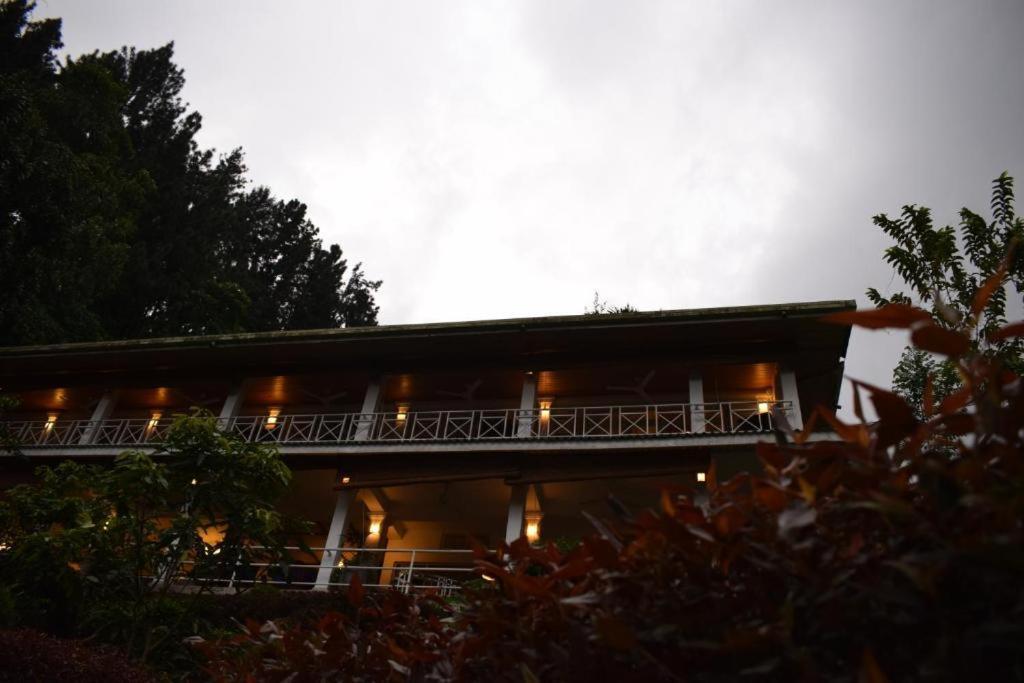 Forest Edge Hotel Ginigathena Exterior foto